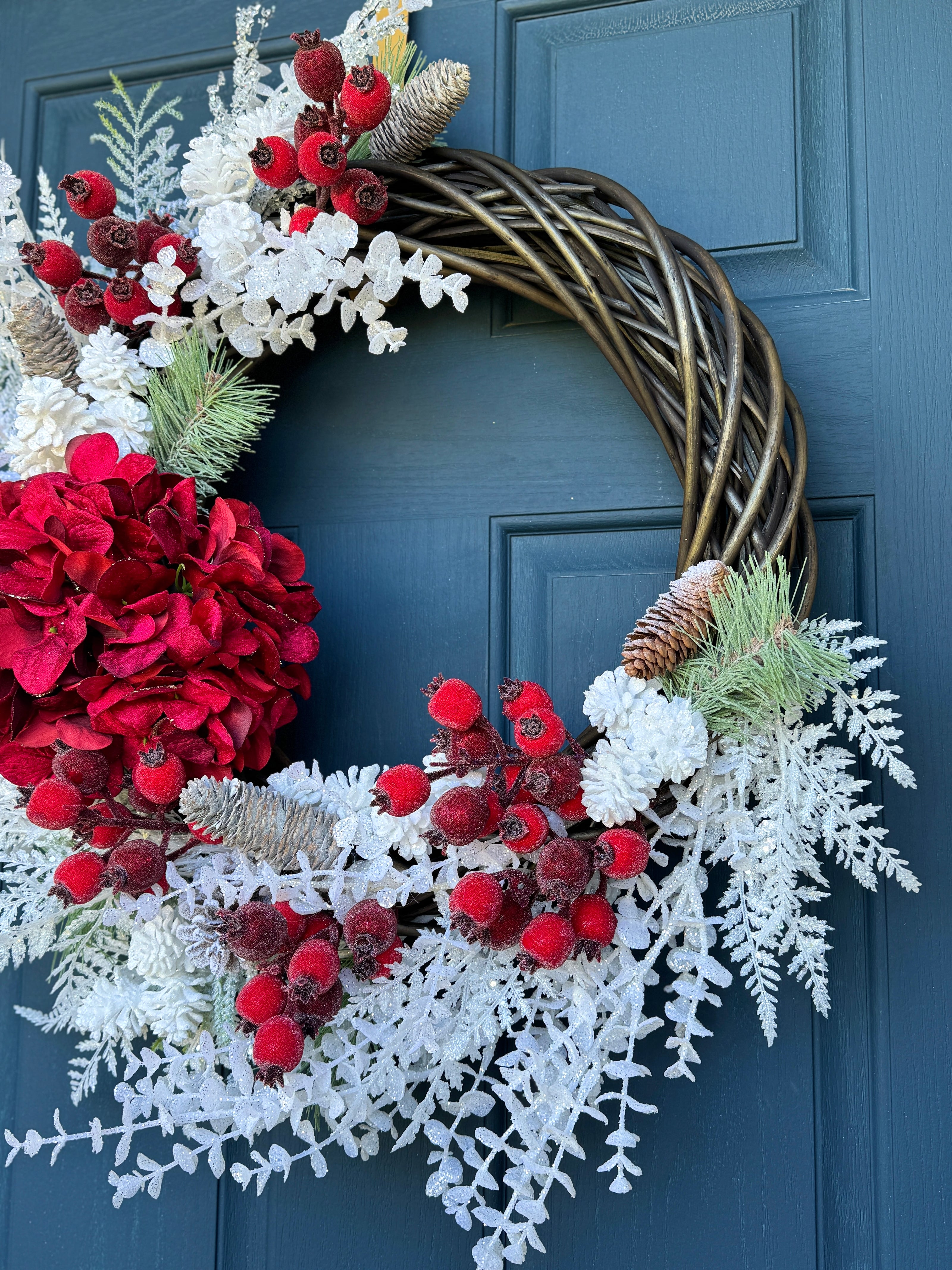 Red Winter Berry & Hydrangea Holiday Wreath