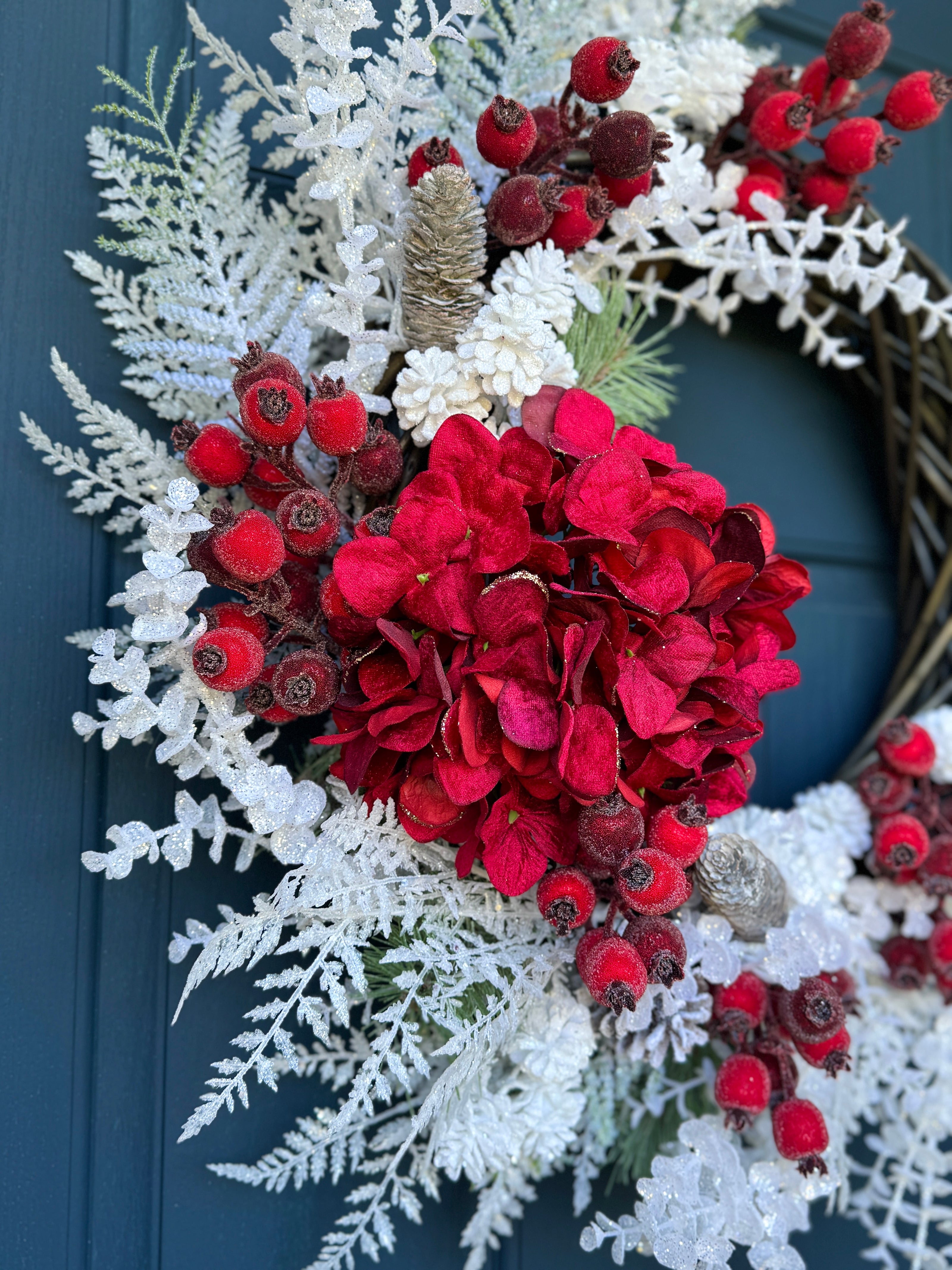 Red Winter Berry & Hydrangea Holiday Wreath