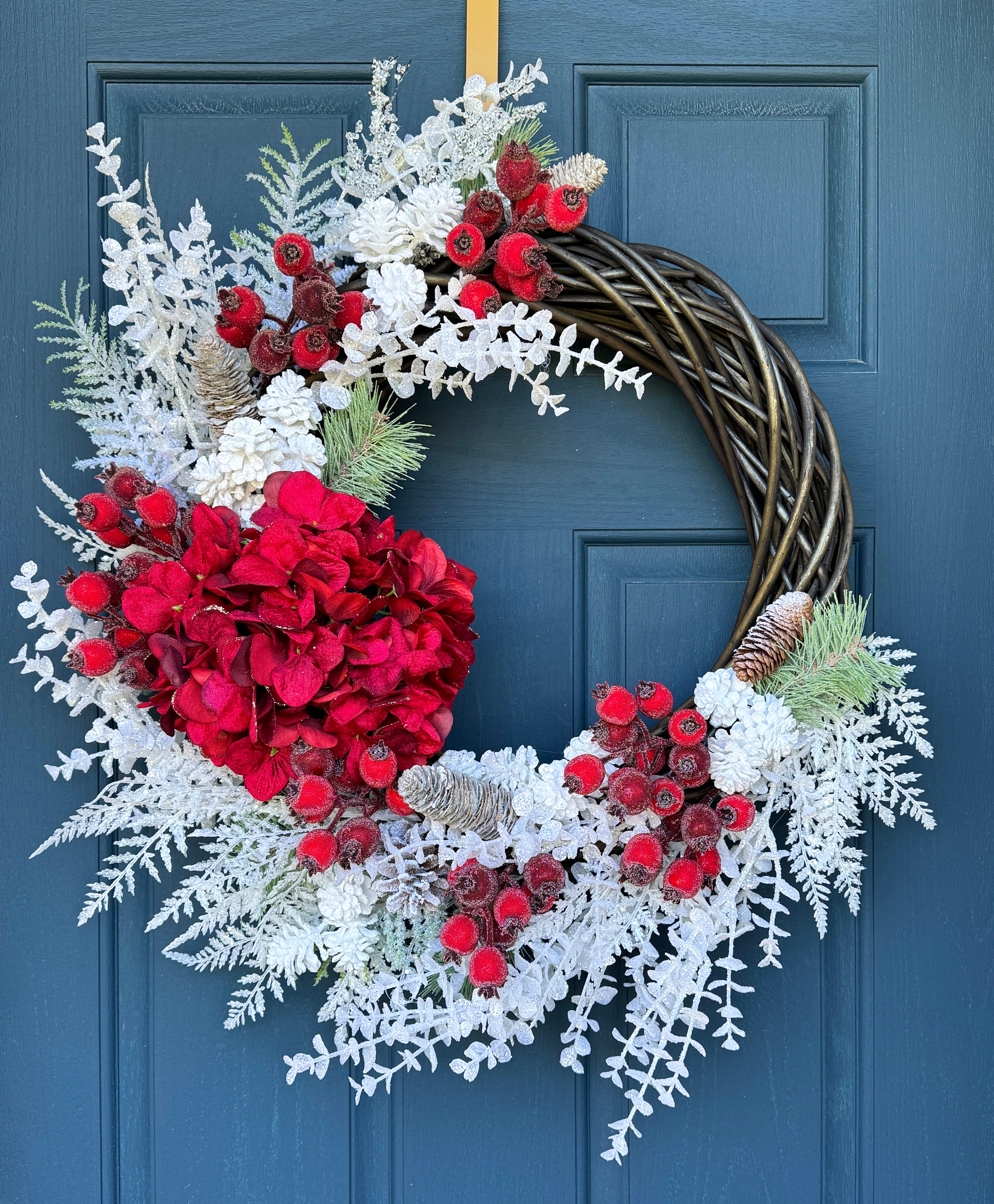 Red Winter Berry & Hydrangea Holiday Wreath